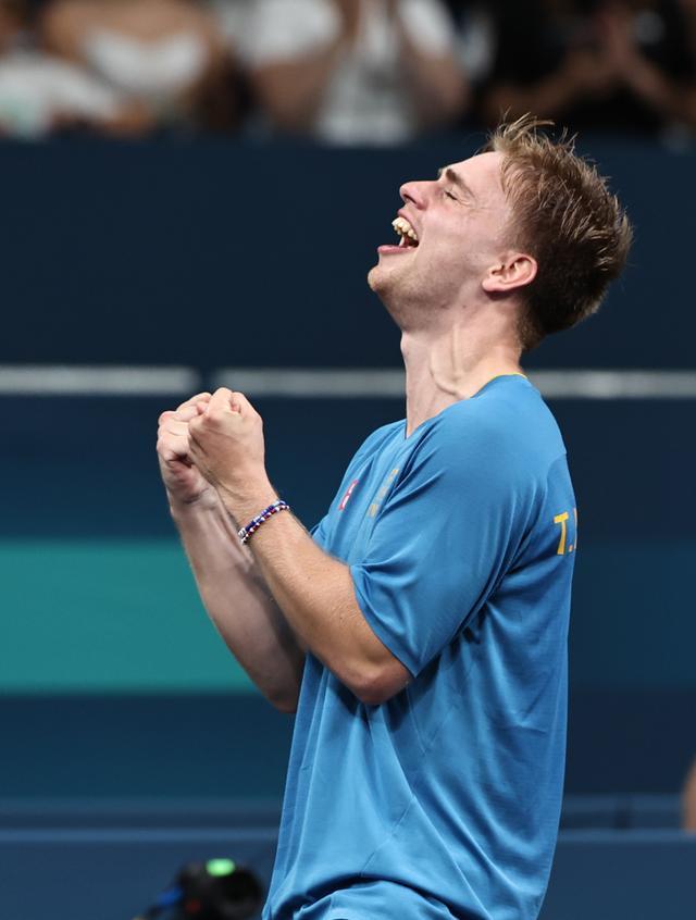 中拥有更多 中拥有更多