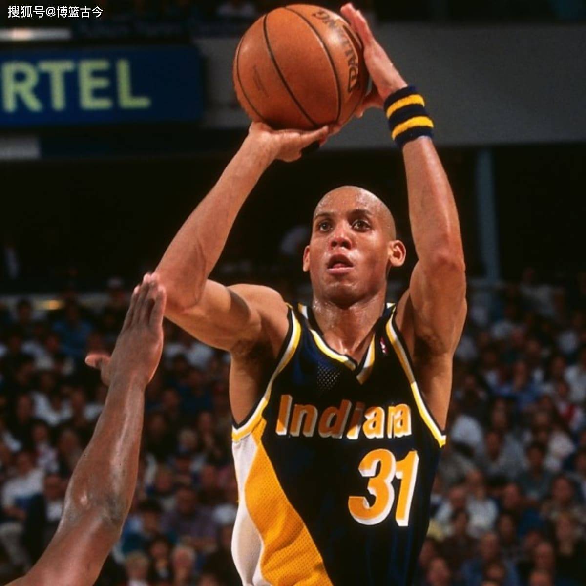 员承担额外 员承担额外